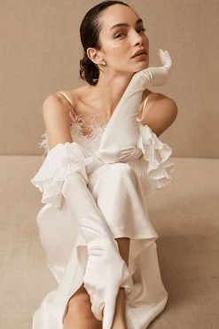 Best reviews of ???? Sleeper Zephyr Ruffle WHITE ????