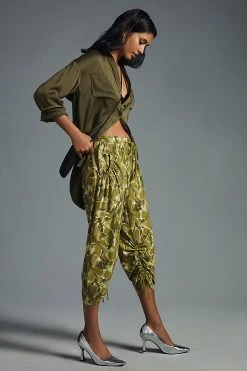 New ???? Daily Practice By Anthropologie Arid Crop Pants GREEN MOTIF ????