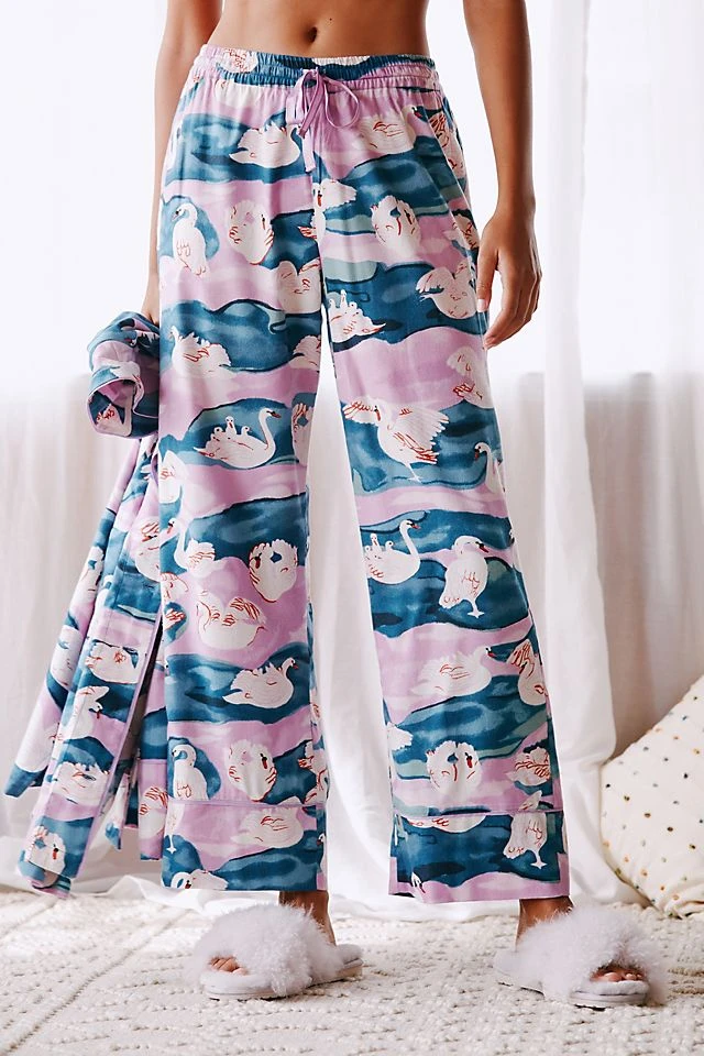 Best deal ???? By Anthropologie Olivia Wendel For Anthropologie Swan Flannel Sleep Pants LILAC ???? - Image 2