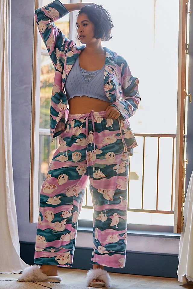 Best deal ???? By Anthropologie Olivia Wendel For Anthropologie Swan Flannel Sleep Pants LILAC ???? - Image 5